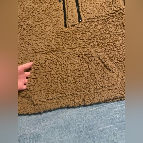 Size small quarter zip - Picture 2 of 5